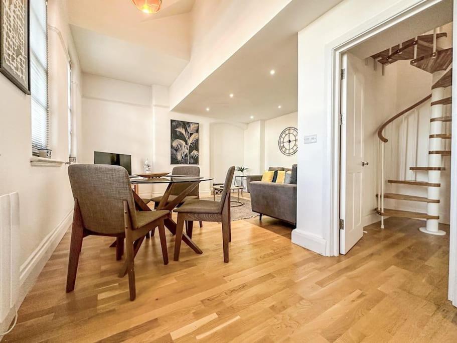 Newly Refurbished Luxury 3 Bedroom Apartment London Eksteriør bilde