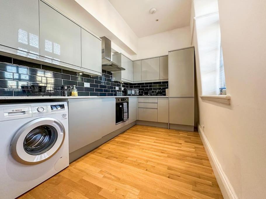 Newly Refurbished Luxury 3 Bedroom Apartment London Eksteriør bilde
