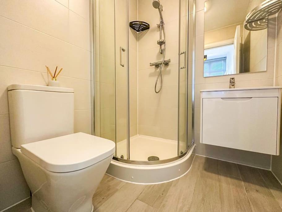 Newly Refurbished Luxury 3 Bedroom Apartment London Eksteriør bilde